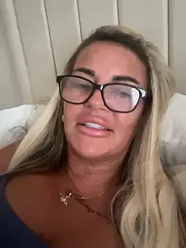 Stripchat Live Porn of hotmilf66