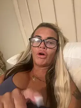 hotmilf66 from stripchat