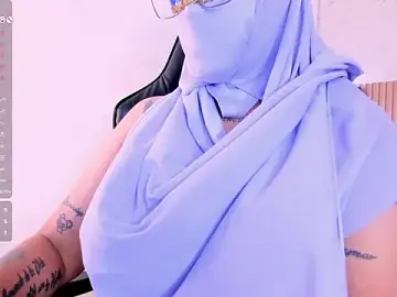 Stripchat Live Porn of zully_arab