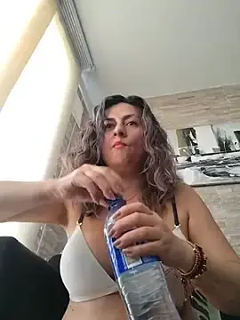 Stripchat Live Porn of Latiinvenushot