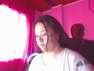 NikkiRous_ from stripchat