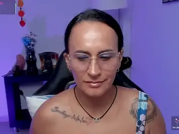Stripchat Sex Cam of Sara_Charmy