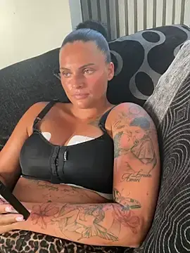 Stripchat Free Porn Cam of Destinylovex