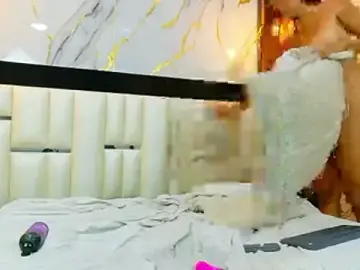 Stripchat Live Sex of JanneCooper