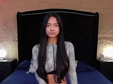Stripchat Sex Cam of Ella_Walsh