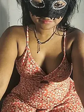 Stripchat Live Sex Cam of DIRTYSECRET_QUEEN_07
