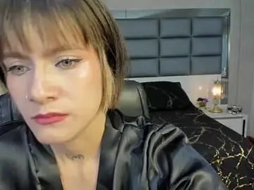 Mrs_Regina_clk from stripchat
