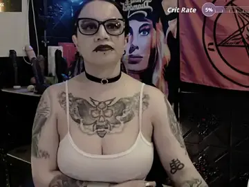 Stripchat Live Sex of Evil_Queen_666