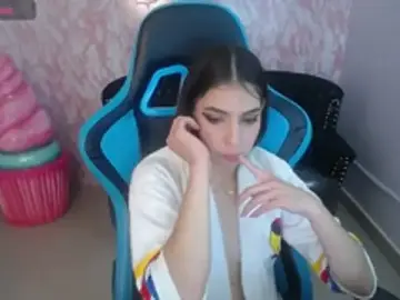 Stripchat Free Porn Cam of KiaraStar_ch