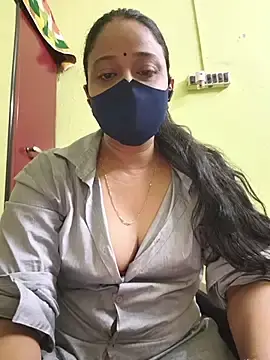 Stripchat Sex Cam of kashish_bhabhi