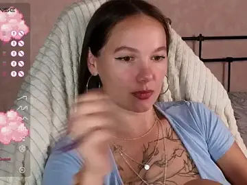 Stripchat Sex Cam of lil_luna_x