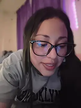 Bella-Gema from stripchat