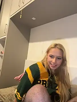 Stripchat Live Porn of AquarianaX