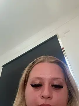 Stripchat Best live sex cam show of Lils_xoxo