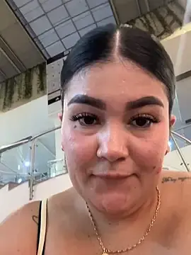 Stripchat Sex Cam of karla_hotgirl