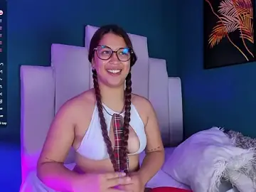 Stripchat Free Porn Cam of Ivanna_Wesley