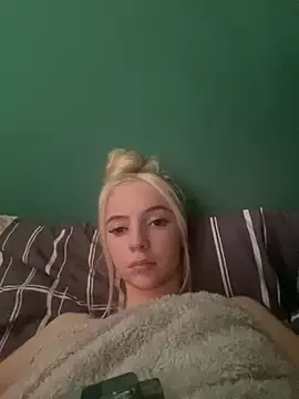Glowing_Manny_Riah from stripchat
