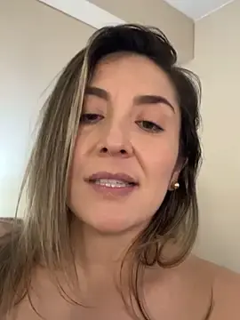 Mariana_gom from stripchat