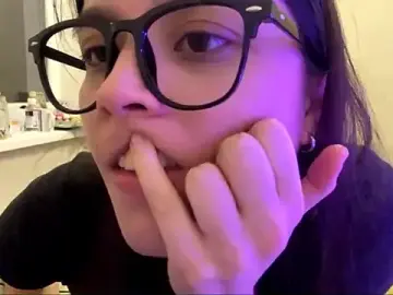 Stripchat Best live sex cam show of SaintMari
