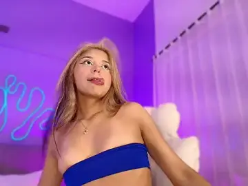 Sofly_s from stripchat