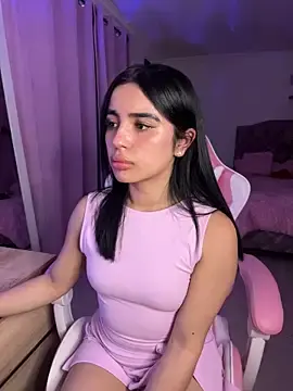 Stripchat Nude Webcam of Emily-14