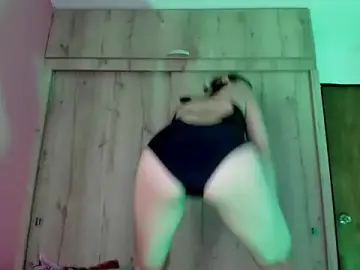 Stripchat Adult Video Chat of TANIA_06
