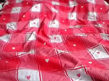 Stripchat Sex Cam of RealLittleRedRidingHood