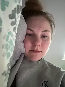 Stripchat Live Sex Cam of charliejustforu