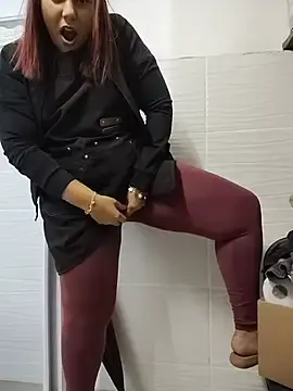 Stripchat Free Porn Cam of RuivaGiMisteriosa