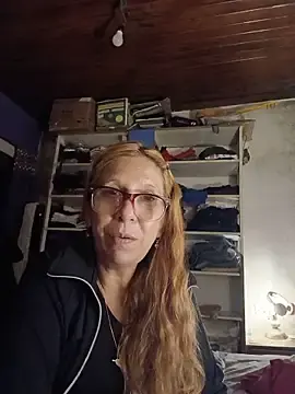 cari75 from stripchat