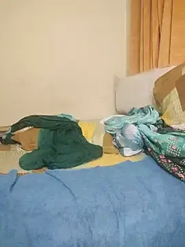 Stripchat Adult Webcam of Sravvi499