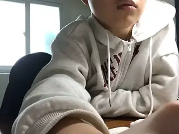 Stripchat Adult Webcam of hypekittyboy