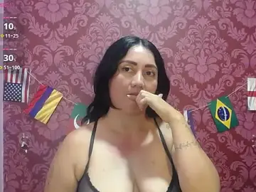Stripchat Live Sex Cam of juliana_diaz
