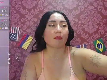 Stripchat Sex Cam of juliana_diaz