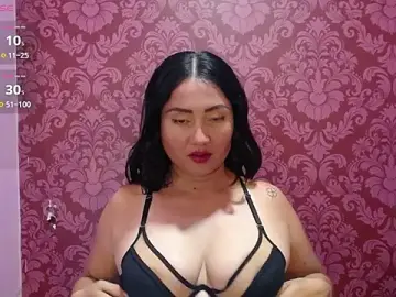 Stripchat Live Sex Cam of juliana_diaz