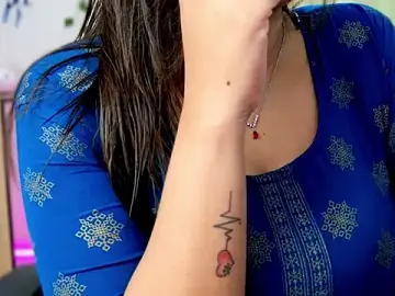 Stripchat Nude Webcam of thyAnvi