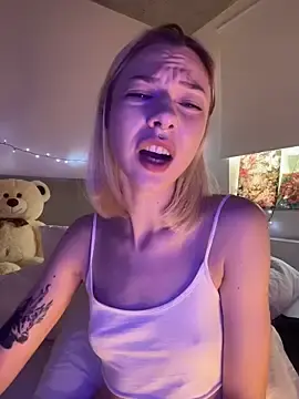 _urbestie_ from stripchat
