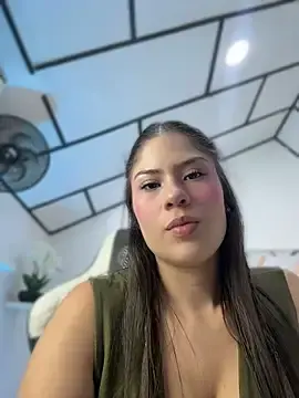 Stripchat Live Sex Cam of isis_cute_