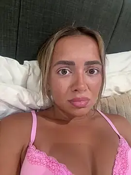 Stripchat Best Webcam of Harrietbronzex