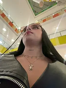 LilacNoir from stripchat