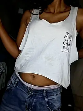 Stripchat Live Sex Cam of isha_zara