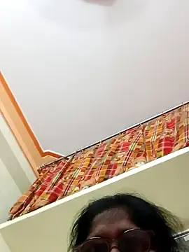 hotmahitha from stripchat