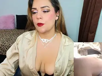 Stripchat Live Sex Cam of Paulina-Becerraa