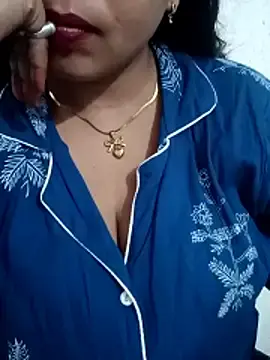 choclaty_charu from stripchat