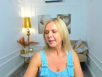 Stripchat Free Porn Cam of AgathaKlouin
