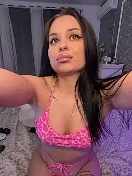 Olivia_Noor from stripchat