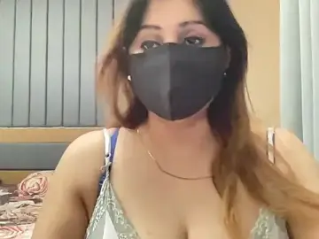 sassypooja from stripchat