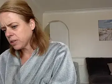 Stripchat Adult Video Chat of ElizabethArden42-