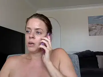 Stripchat Best live sex cam show of ElizabethArden42-