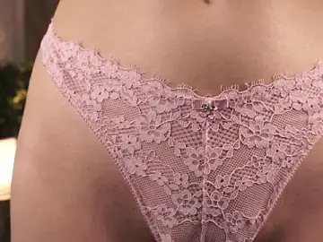 Stripchat Sex Chat of ElmaSmallman